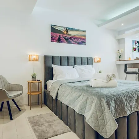 Apartment Kronstadt - Gara