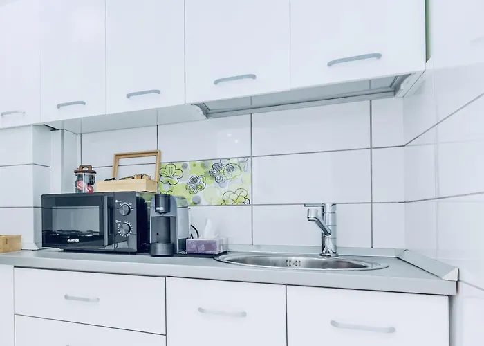 Kronstadt - Gara Apartment