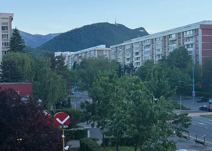 Kronstadt - Gara Apartment